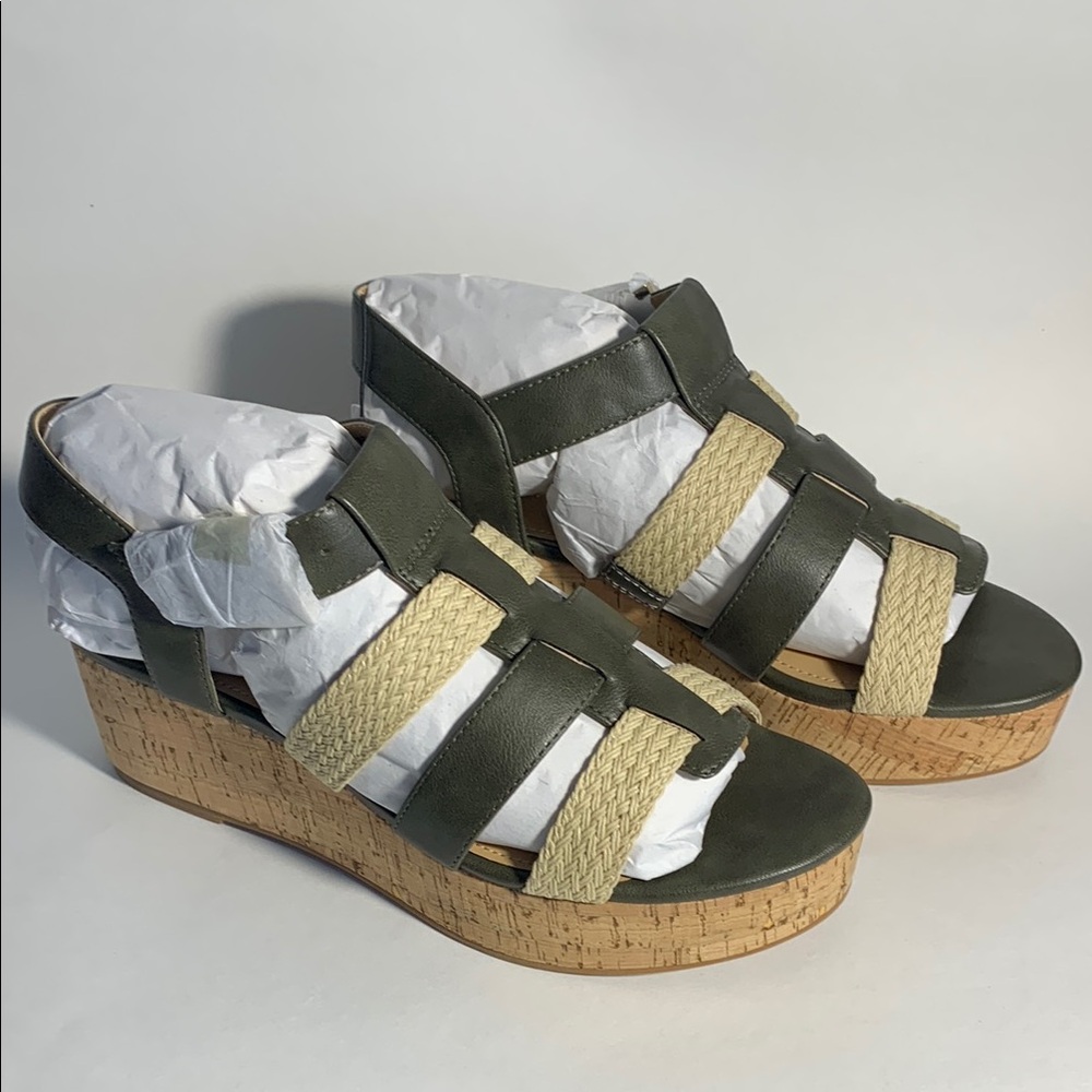 Violet and Red Brand - Olive Green Braided Wedge Sandals - size 8M.